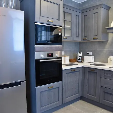 Apartment Bright & Modern 2-bedroom, 4th Floor In Gzira, Malta *