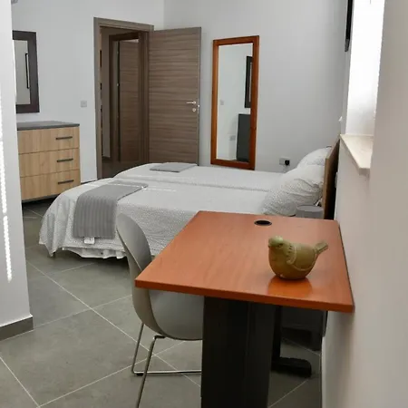 Bright & Modern 2-bedroom, 4th Floor In Gzira, Malta Gzira