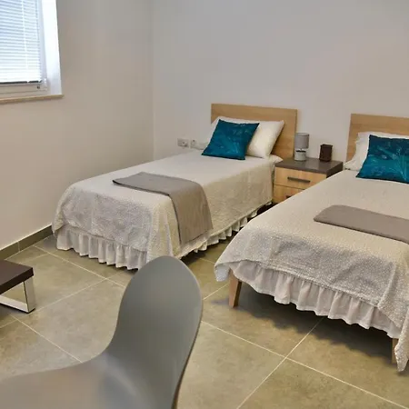 Bright & Modern 2-bedroom, 4th Floor In Gzira, Malta * Gzira