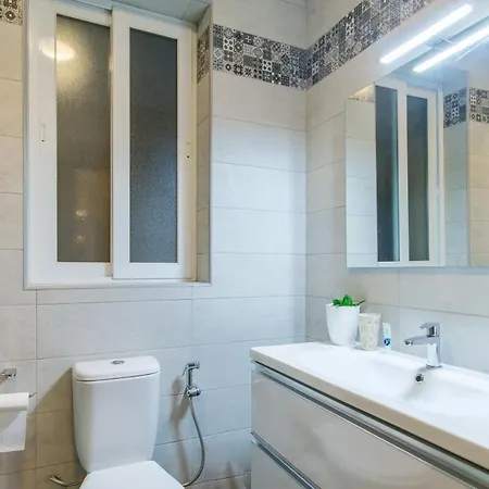 Apartment Bright & Modern 2-bedroom, 4th Floor In Gzira, Malta *