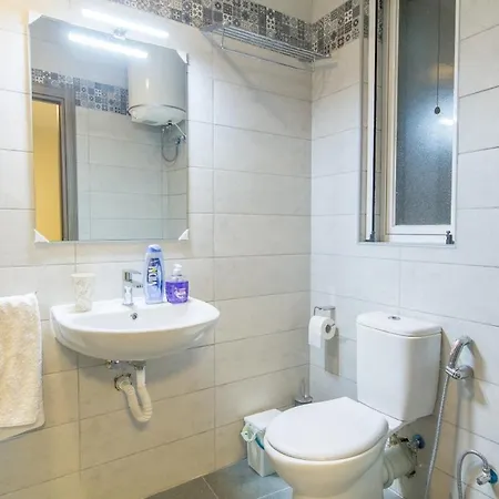 Bright & Modern 2-bedroom, 4th Floor In Gzira, Malta Apartment